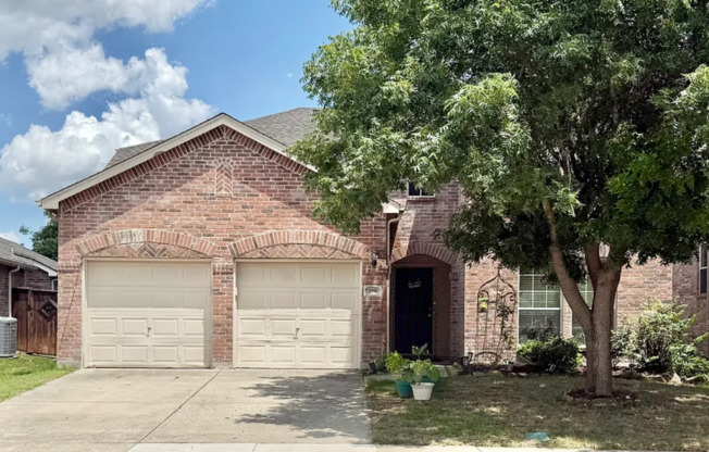 1901 MARTINA DR