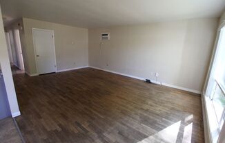 3 beds, 1 bath, $1,695