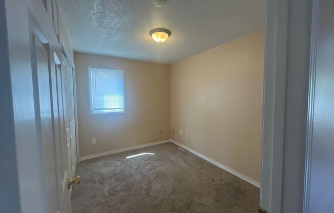 886 Wescott Sq