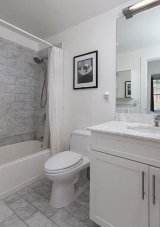 1 bed, 1 bath, 762 sqft, $3,450, Unit L211