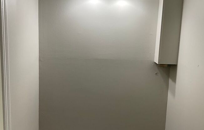 2 beds, 1.5 baths, 905 sqft, $890, Unit C04