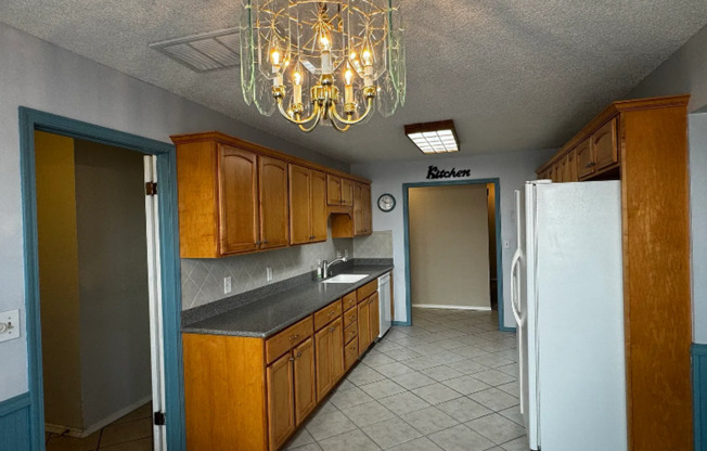 3 beds, 2 baths, $1,745