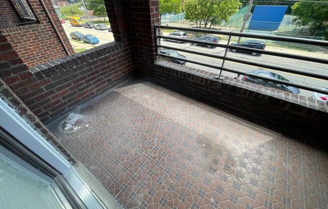 2 beds, 1 bath, 750 sqft, $2,199, Unit 5641 Hobart St. #B4