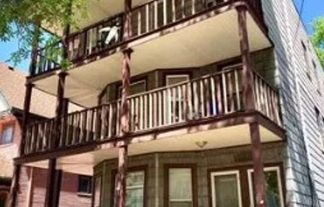 2 beds, 1 bath, $1,850