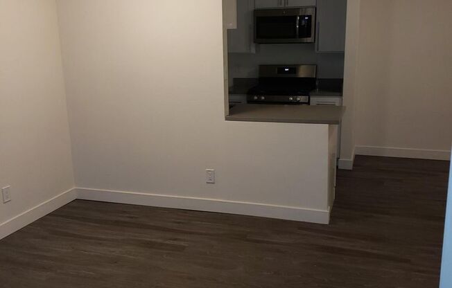 1 bed, 1 bath, 608 sqft, $1,641, Unit 219