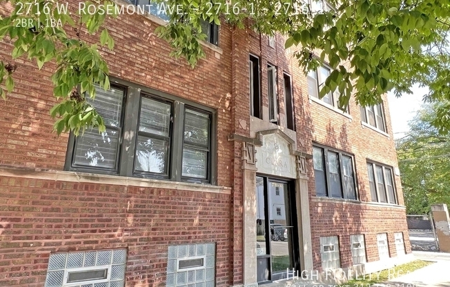 2716 W ROSEMONT AVE
