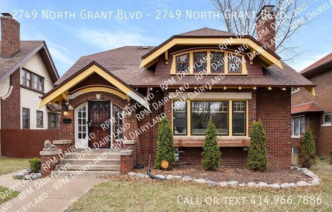 2749 N GRANT BLVD