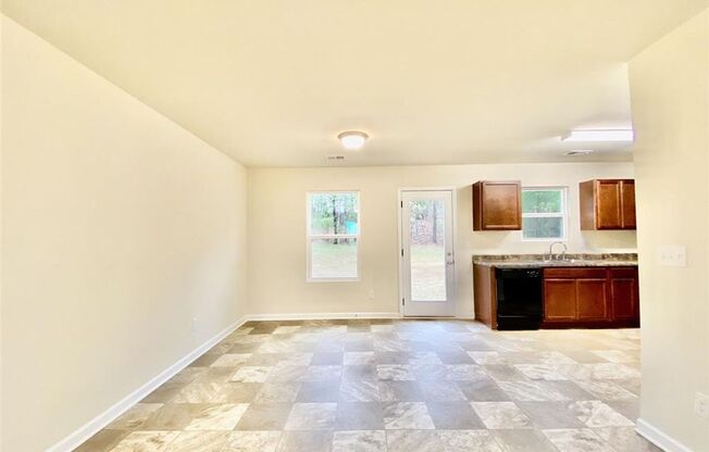 Wow! Like new, 3 bed, 2.5 baths, tile floors, 1 car garage, side by side fridge, huge master suite, must see!