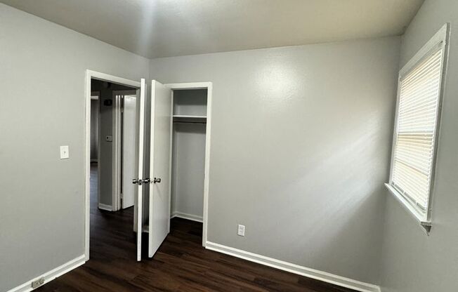 2 beds, 1 bath, 850 sqft, $875, Unit Unit B