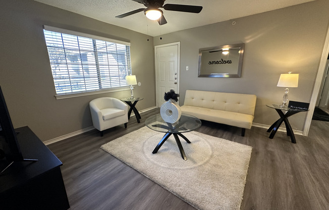 1 bed, 1 bath, 800 sqft, $1,200