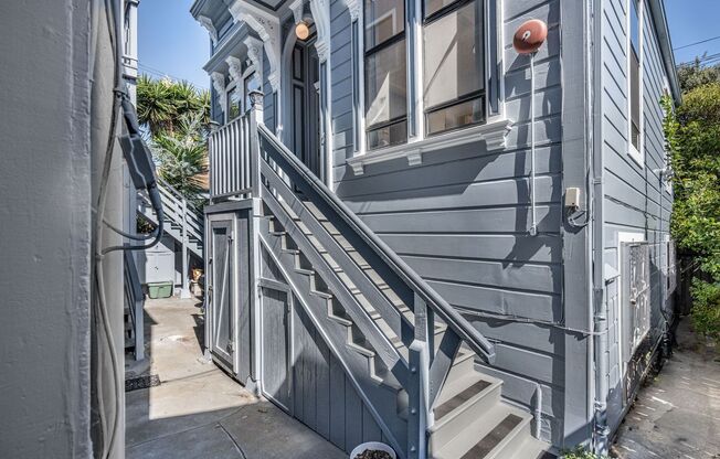 Charming 2 Bed, 1 Bath Cottage in the Heart of San Francisco’s Mission District