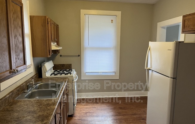 2 beds, 1 bath, $1,150