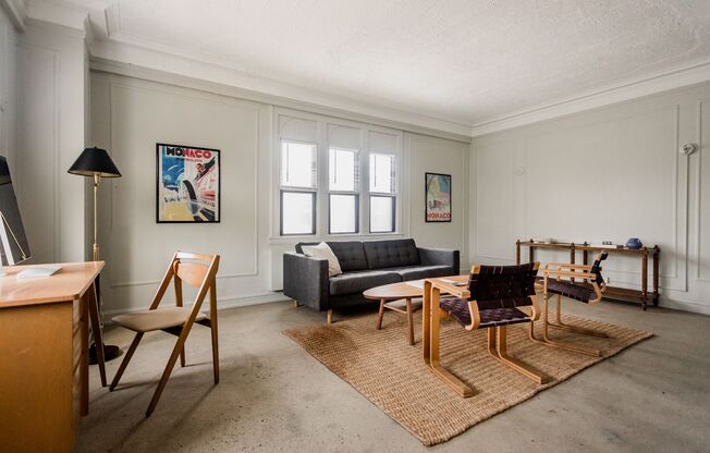 2 beds, 1 bath, 1,000 sqft, $1,646, Unit 202