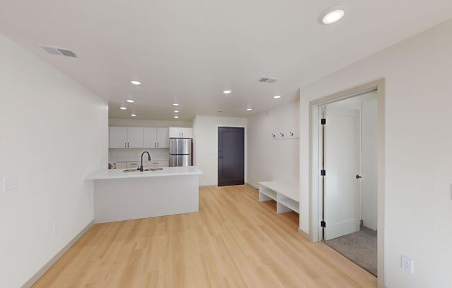 3 beds, 2 baths, 1,111 sqft, $1,440, Unit 6009 - 304