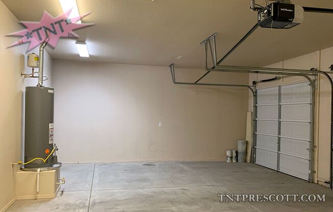 3 beds, 2 baths, $2,525