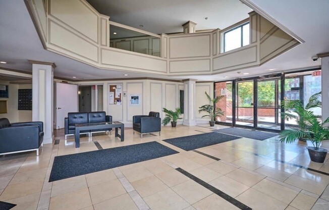 3 beds, 2 baths, 1,280 sqft, $4,800, Unit 415
