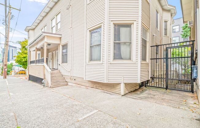 East Union Apartments | Updated Homes Steps from Pike/Pine