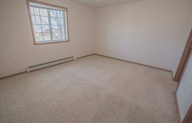 1 bed, 1 bath, 655 sqft, $895, Unit 800-305