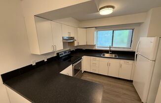 2 beds, 1.5 baths, $1,400, Unit UNIT D