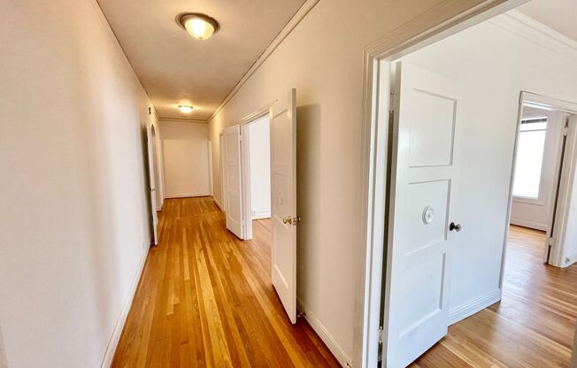 2 beds, 1 bath, $4,795, Unit 3255 Broderick St #10