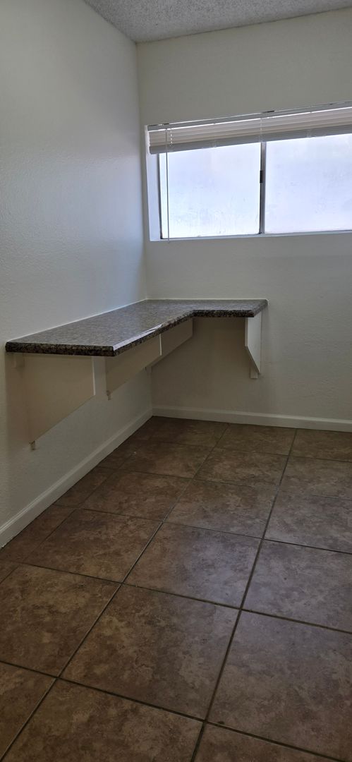 2 beds, 2 baths, $1,295, Unit # 167