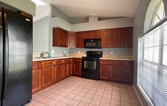 3 beds, 2 baths, $1,600