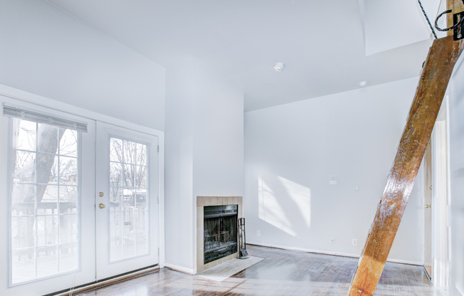 Lovely Lofted H Street Condo + Parking!