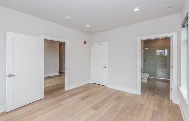 2 beds, 2 baths, 897 sqft, $3,983, Unit Apt # 410