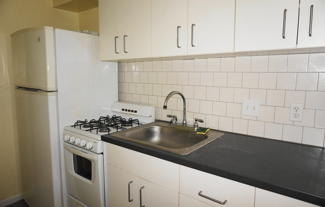 1 bed, 1 bath, $899, Unit 2nd Flr