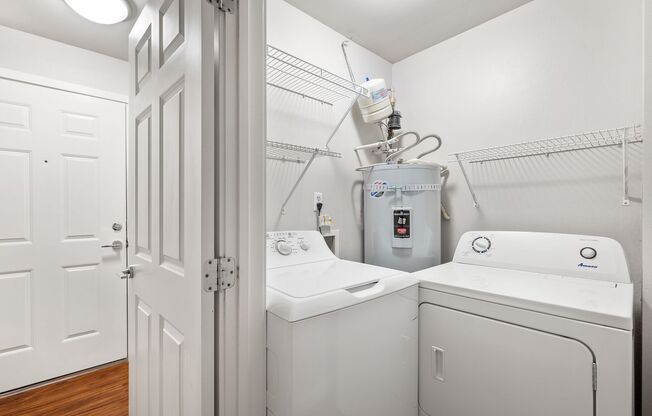 1 bed, 1 bath, 698 sqft, $2,095, Unit 404