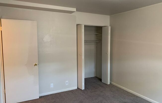 2 beds, 1 bath, $1,245, Unit Unit A2