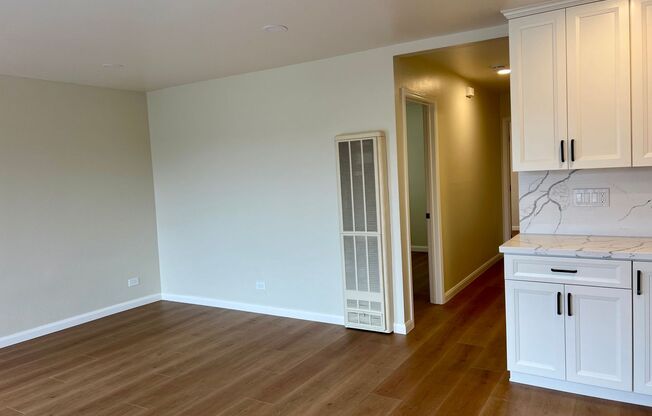 2 beds, 1 bath, $2,975