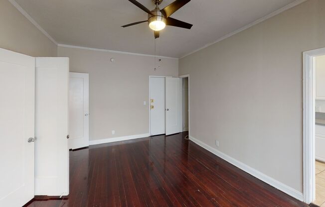 Arwyn Manor Apartments...New York Style..Newly Remodeled Apartments...Hardwood Floors! CALL NOW!