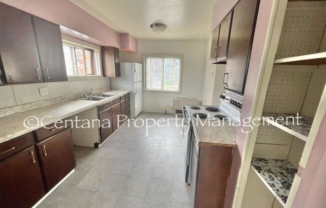 2 beds, 1 bath, 1,110 sqft, $1,200, Unit House