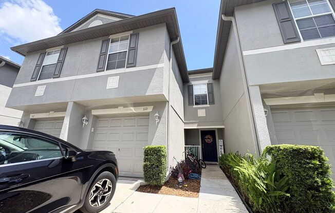 Fantastic 3 BR Townhome in Gated Winter Springs community with Pool and great schools