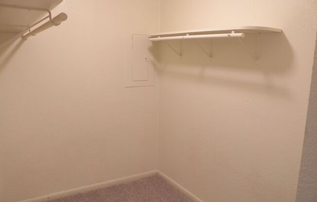 1 bed, 1 bath, 700 sqft, $800, Unit 6110-B