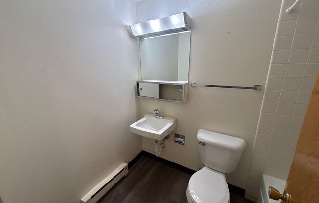 Studio, 1 bath, 500 sqft, $650, Unit 328