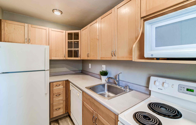 109 E GLEBE RD