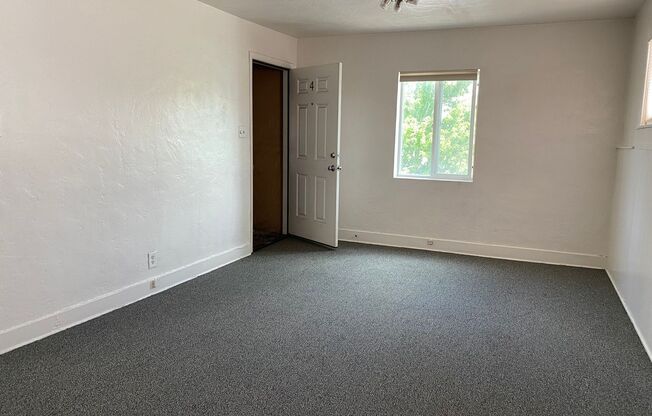 (LEASE PENDING) Charming 1 Bedroom House - South of the Tracks near Downtown Flag! $1,395