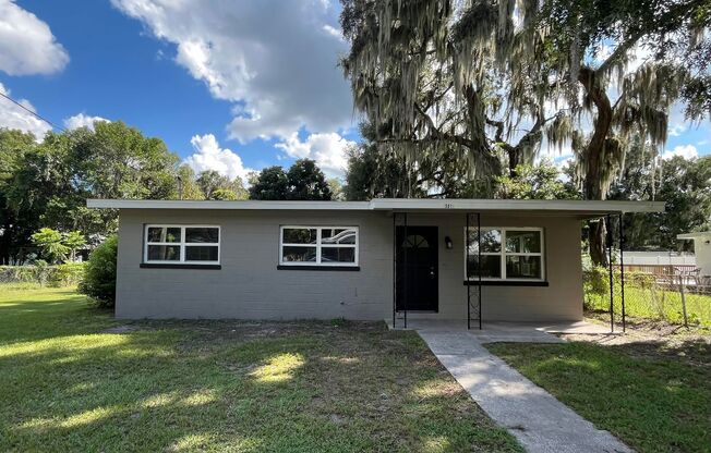 Charming 3 Bed 1 Bath Plant City!!