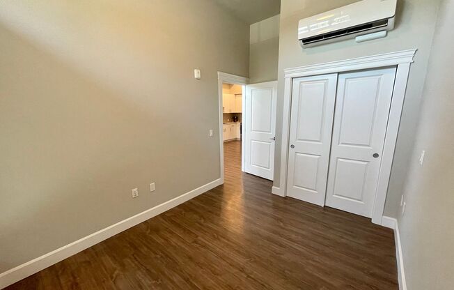 2 beds, 1 bath, 644 sqft, $2,450, Unit 434-434