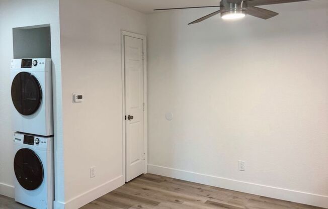 1 bed, 1 bath, 688 sqft, $1,400, Unit 037