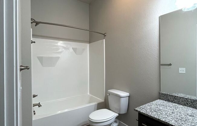 2 beds, 2 baths, 909 sqft, $1,450