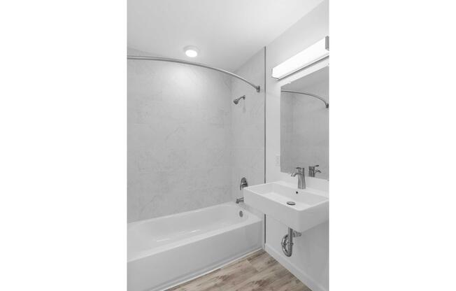 Studio, 1 bath, 477 sqft, $1,890