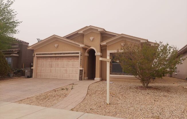 3 bedroom 2 bathroom beautiful rental ! Available now!