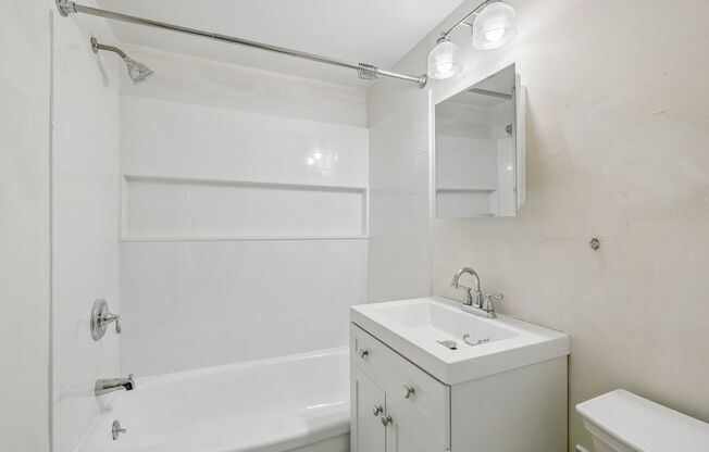 2 beds, 1 bath, 992 sqft, $2,195, Unit 209
