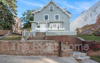 3021 Harney St Apt 3