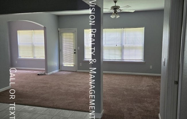 4447 RAVENWOOD DR