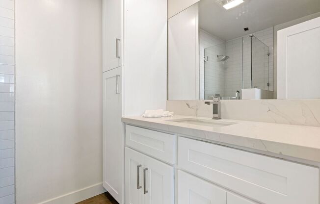 2 beds, 2 baths, 949 sqft, $3,375, Unit 21