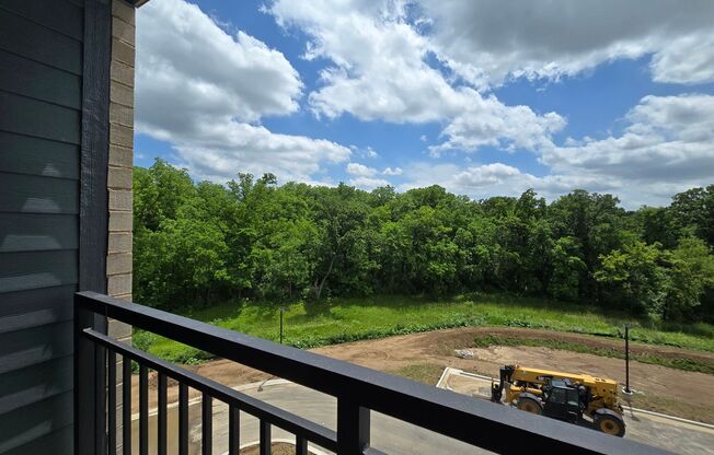 Studio, 1 bath, 612 sqft, $1,490, Unit 8421-223